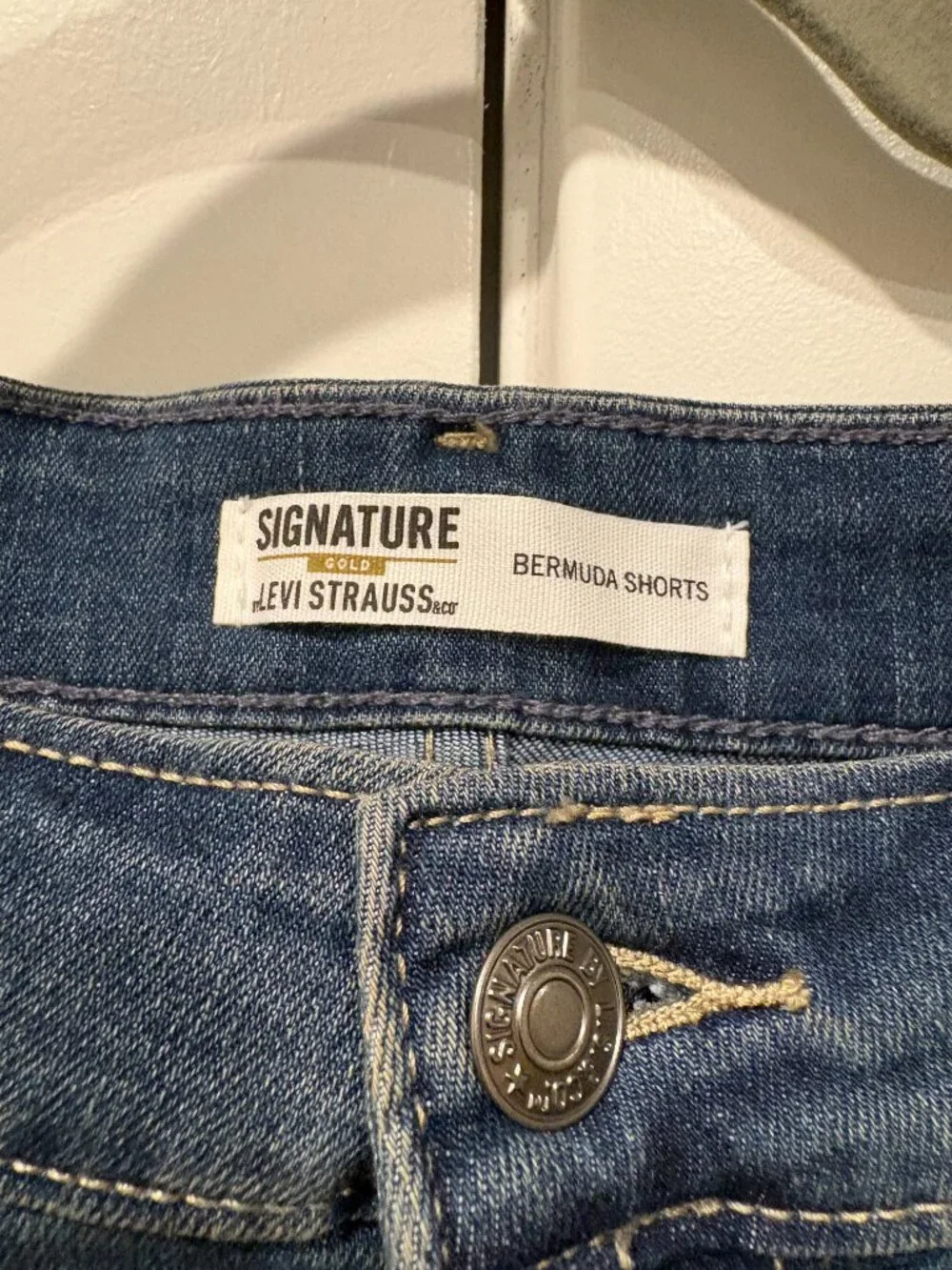Brand New With Tags Denim Levi Shorts Size 12